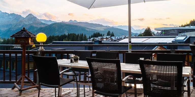Zillertaler Alpen: 2 Nächte | Halbpension mit Menüs, Wellness, Free Mountain Card etc. | 4*Ursprungs Panorama Hotel | ab 302€ für 2 Personen