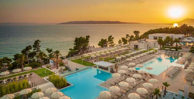 Makarska, Kroatien: 5* Aminess Khalani Beach Resort inkl. Frühstück | Deluxe-Doppelzimmer mit Balkon | z.B. 4 Nächte für 455 €