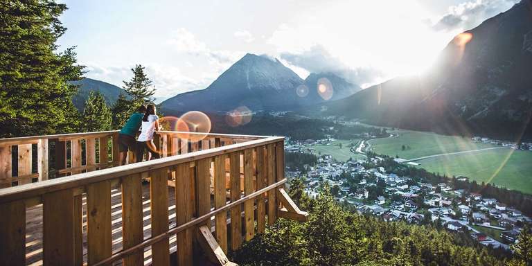 Tirol: Hotel Seelos | Halbpension mit 4-Gang-Dinner, Wellness, Gästekarte „PlateauCard“ | Karwendel-Doppelzimmer 174,60€ für 2 Personen