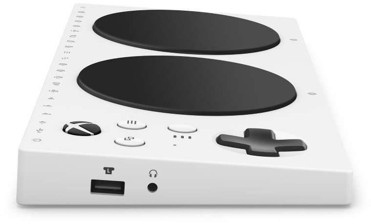 Microsoft Xbox Adaptive Controller (für Konsole & PC per Bluetooth & USB-C, 19x 3.5mm Klinke, 2x USB 2.0, 2.75m Kabel)