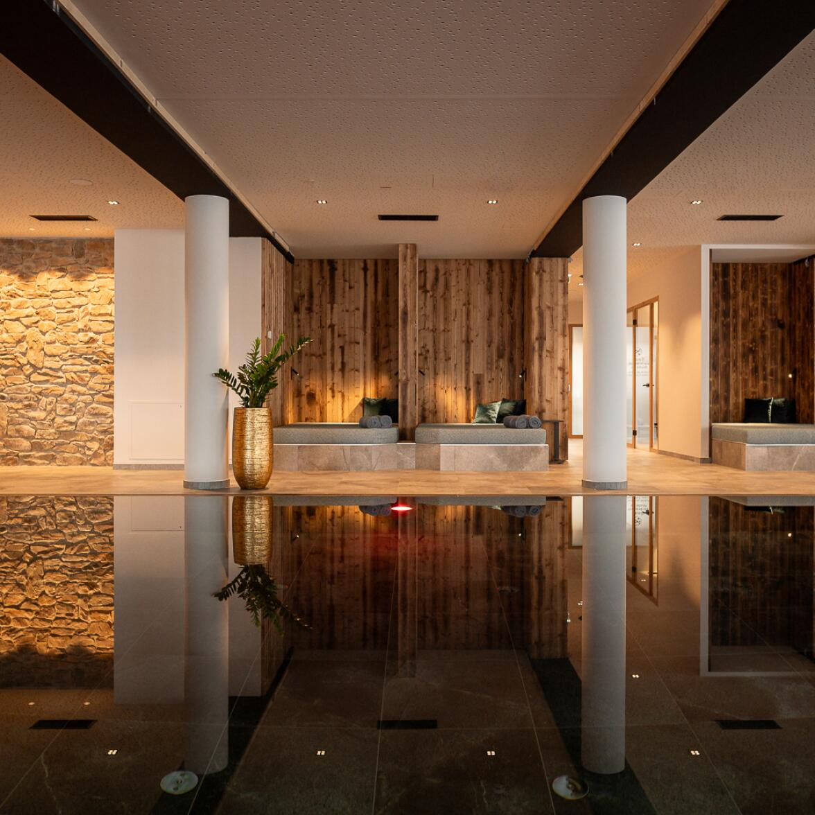Kitzbüheler Alpen: 2 Nächte inkl. Halbpension & 1.100 m² Spa | 4* ADEA Lifestyle Suites Fieberbrunn ab 494€ für 2 Personen bis April 2027