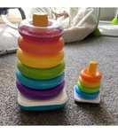 Fisher-Price GJW15: Gigantische Farbring Pyramide, Stapelspielzeug mit Ringen für Babys und Kleinkinder (Prime)