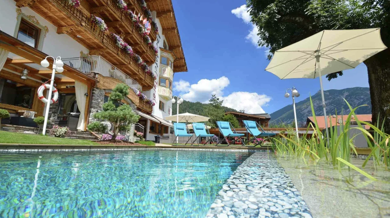 Auszeit am Achensee: 2 Nächte im top 4* Adults only-Hotel inkl. Frühstück & Zugang zum Wellnessbereich (2 Personen)