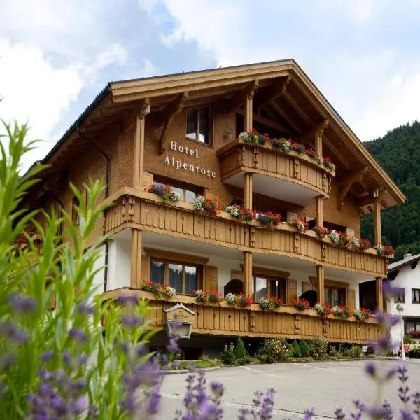 3 Nächte Bregenzerwald (Österreich) Aug.-Okt. | Doppelzimmer inkl. Frühstück & Wellness 417€ zu Zweit | Hotel Apartments Alpenrose