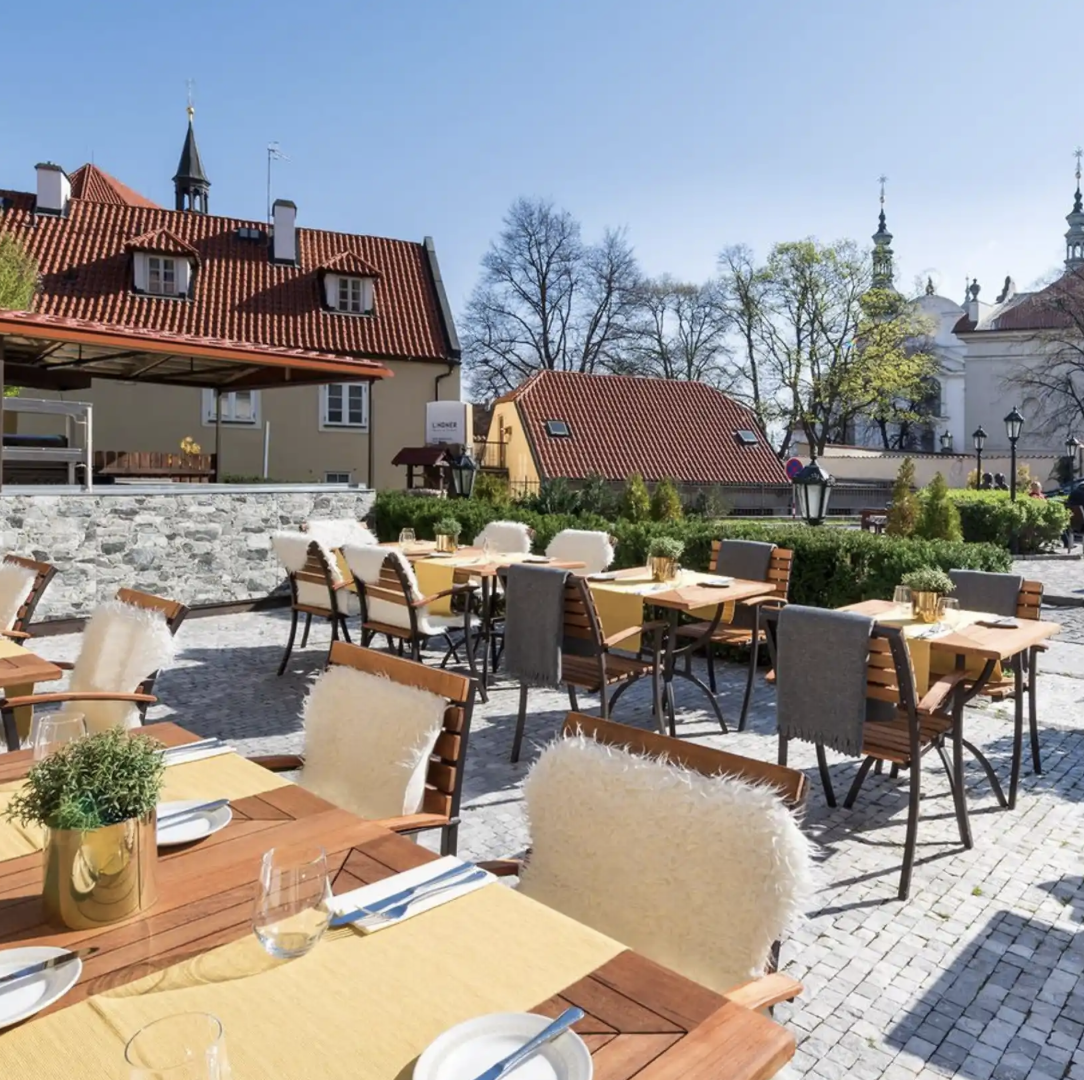 Hotel: Prag (Tschechien) - 4* Lindner Hotel Prague Castle | z.B. 3 Nächte | Inkl. Frühstück | Für 2 Personen ab 259€ (August)