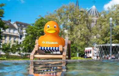 [Lokal Aachen | STAWAG] Gratis Badewannen Enten "Queen Else" werden am Samstag, den 05.08.2023 in der Aachener Stadt verteilt