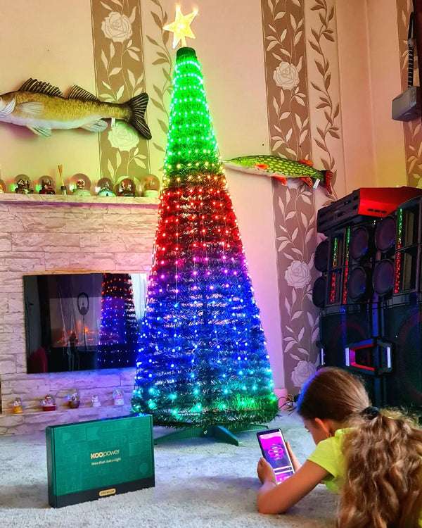 Smarte Weihnachtslichter: Koopower Baummantel mit 520 LEDs, App-Steuerung für den Christbaum (33€ ohne Baum, 60€ mit Baum)