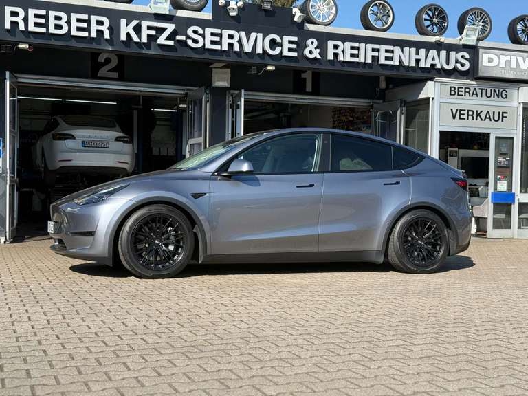 Reifen Reber Model Y