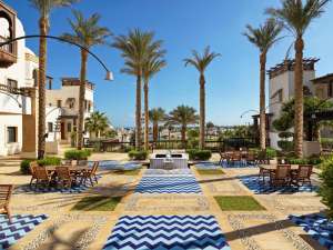 Hurghada: 5 Nächte in einer Junior-Suite inkl. All-Inclusive im 5* Ancient Sands Resort | inkl. Bootsfahrt in der El Gouna Laguna