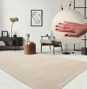 the carpet Relax kuscheliger Kurzflor Teppich, Anti-Rutsch Unterseite, Waschbar bis 30 Grad, Super Soft, Felloptik, Beige, 160 x 220 cm