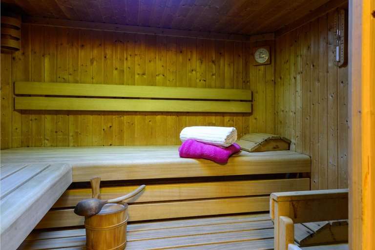 Salzburger Land: smart Hotel | 2 x ÜF im Doppelzimmer ab 198€ für 2 Personen | inkl. Freibad + Sauna | 3h Felsentherme | bis Dezember