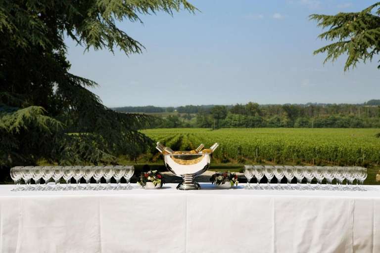 Weinregion Bordeaux: Schlosshotel Château Fombrauge | Doppelzimmer inkl. Frühstück & Weinprobe ab 150,63€ für 2 Personen | bis Oktober