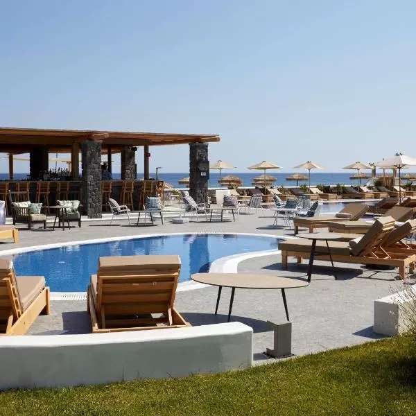 Santorini: z.B. 5 Nächte | Junior Suite Jacuzzi o. Pool | 5*Sea Breeze Santorini Beach Resort, Curio By Hilton | ab 1034€ zu Zweit z.B. Okt
