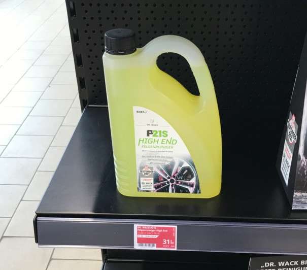 (ATU Offline ab 01.03.) Dr. Wack Felgenreiniger P21S HIGH END 2 Liter (750 ml-Triggerflasche auch im Angebot für 18,99 €)