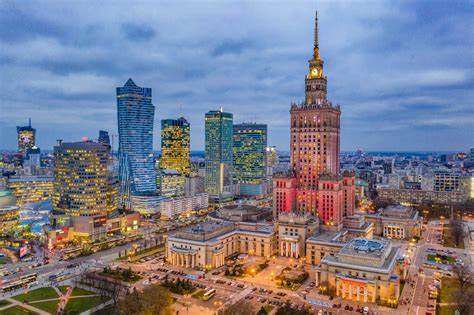 Direktflüge: Nach Warschau (+8 poln. Städte) inkl. Rückflug ab 100€ (LOT, diverse Startflughäfen) (März-Juni)