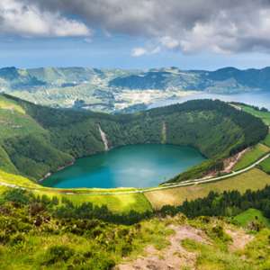 Flüge: Azoren [Mai & Sep.-Mär] Hin- & Rückflug ab Frankfurt mit TAP nach São Miguel ab 98€ & Terceira ab 101€