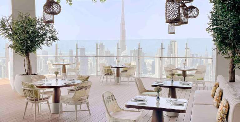 Dubai: z.B. 7 Nächte | 5*SLS Dubai | 105qm 2-Etagen-Apartment inkl. Frühstück & Spa mit Infinity-Dachpool | 2 P. ab 1173€ | bis Dez. 2024