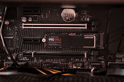 Samsung 990 PRO NVMe M.2 SSD, 2 TB, PCIe 4.0, 7.450 MB/s Lesen, 6.900 MB/s Schreiben