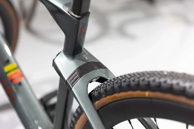 Gravel Bike BMC UnReStricted (URS) LT TWO Coil-Feder/hydraulische Dämpfung (Carbon Rahmen+LRS 40+SS/Etap AXS Rival 1x12sp) - 2023 (M)