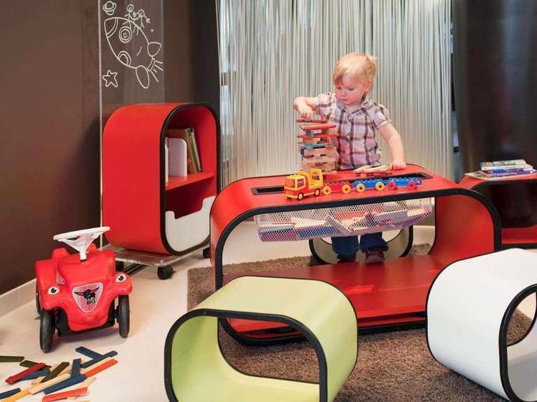 Playmobil Funpark + Hotel mit Frühstück für z.B. 2 Erwachsene & 2 Kinder (zw. 3 - 15 Jahren, unter 3 Jahre gratis) ab 158€ | bis Oktober