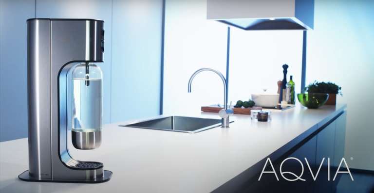 Aqvia Exclusive Wassersprudler, Stahl ( 5 Generation, Gehäuse aus poliertem Edelstahl, inkl. 2 Kunststoff-Flaschen, 1000 ml )