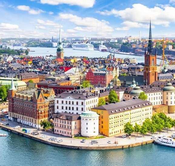 Stockholm Arlanda (Schweden): Hin- und Rückflug von Köln ab effektiv 0,99€ (Visa Kreditkarte + TopCashback)