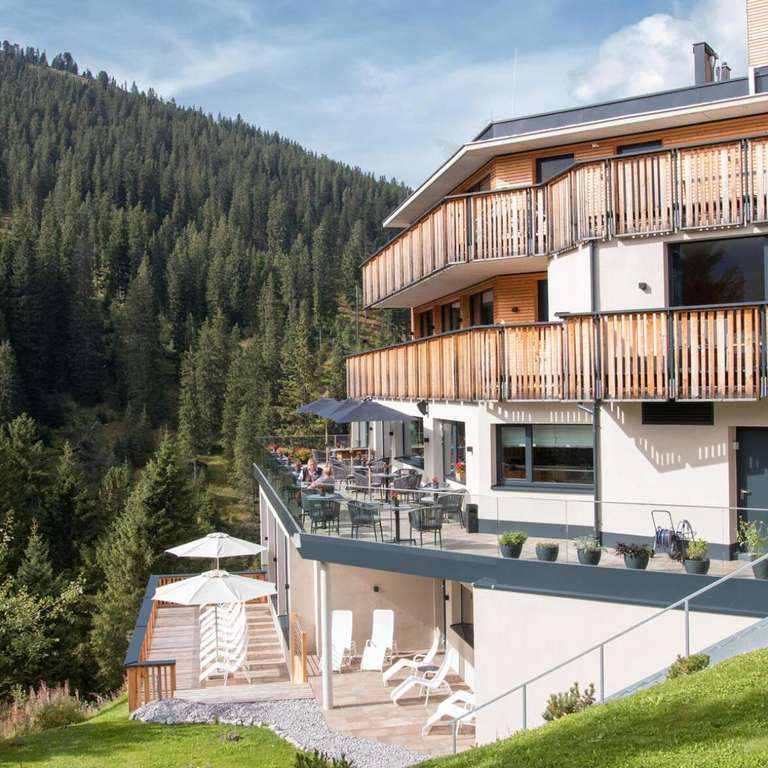 Bergurlaub im Zillertal: ab 2 Nächte inkl. Frühstück, Dinner, Nachmittagssnack & Wellness | Hotel Zirbenhof | 364€ für 2 Personen