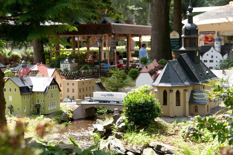 Miniaturpark Klein Erzgebirge: 1 Erw. & 1 Kind (4-14 J.) 9€ | 2 Erw. 11,25€ | Familienkarte (2 Erw. & bis zu 3 Kindern (4-14 J.) 13,50€
