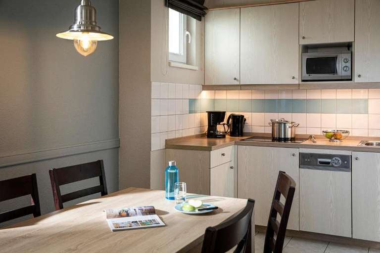 Sylt: z.B. 3 Nächte | 4*S TUI BLUE | Halbpension mit 5-Gang Dinner, (Spa- & Badelandschaft) | Apartment mit Küche ab 497€ für 2 Personen