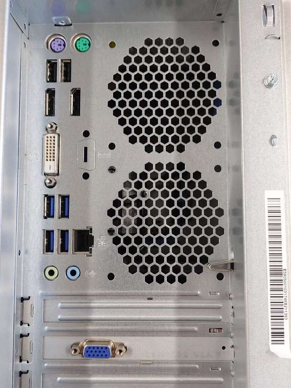 Fujitsu Esprimo P757 E85+ Computer PC i3-6100 8 GB RAM USB-C ohne Festplatte (Refurbished/Gut)