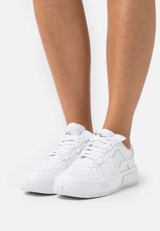 Nike Air Force 1 Fontanka Damen Sneaker weiß oder Pink für 58,48€ ggf. mit Payback kombinierbar