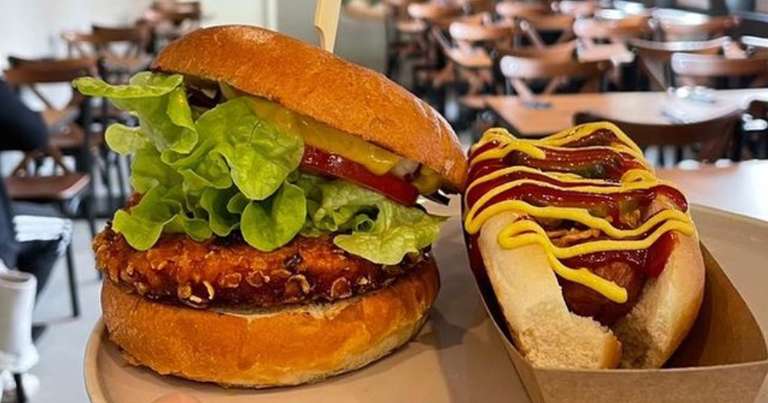 [Lokal] Nürnberg: bei Burgerilla am 18.2.2023 von 16 bis 20 Uhr Hamburger, Cheeseburger, Hotdog, Corndog und Pommes für je 1 €