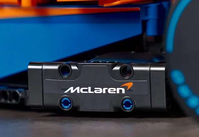 LEGO Technic - 42141 McLaren Formel 1 Rennwagen ( 125,10 € in Kombination möglich)