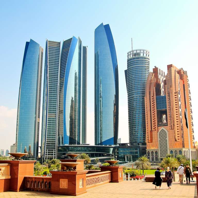 Abu Dhabi: 6 Nächte | 4*Hotel, Flüge ab Leipzig, Frühstück, Rail & Fly, 2 Tagesausflüge, Transfers 998€ für 2 P. | Dez. | Ramada by Wyndham