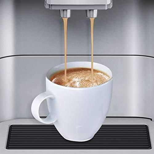 Amazon Warehaus: Siemens Kaffeevollautomat EQ.6 plus s300 (Neupreis 599,95€)