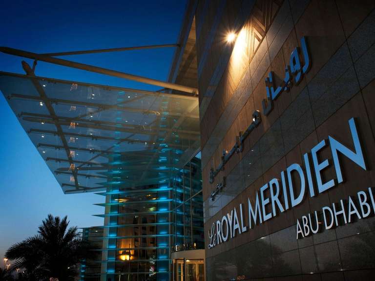 Abu Dhabi: 6 Nächte | 5*Le Royal Méridien mit Direktflügen, Meerblick-DZ, Frühstück, 3 Ausflüge, Transfers 997€ für 2 Personen | Nov.-Dez.