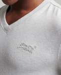 Superdry Herren Essential Logo T-Shirt aus Bio-Baumwolle, mit V-Ausschnitt Gr XS bis 2XL, in 3 Farben, Slim Fit für je 9,95€