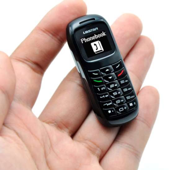 Kleiner als ein Feuerzeug: BM70 Mini Bluetooth Headphone Phone 4G SIM in Schwarz oder Weiß