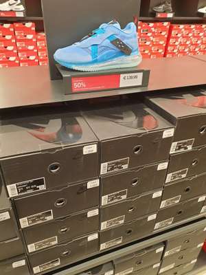 (Lokal Schwarzheide) Nike Outlet AIR MAX 720 SLIP BLAU