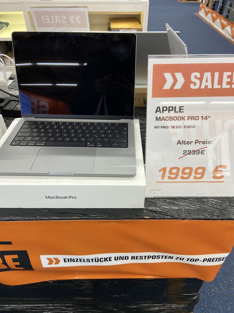 Lokal Saturn Oberhausen Apple MacBook Pro 2021 14“ M1 Pro MKGP3D/A (Aussteller)