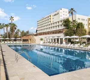 Spanien: 5* Melia Hotel Lloret (4.3 von 5, mit Frühstück) - 2 P. ab 79€ /Nacht z.B 7 N. für 504€, Flüge ab 40€ Return (Sept. - Dez. 2024)