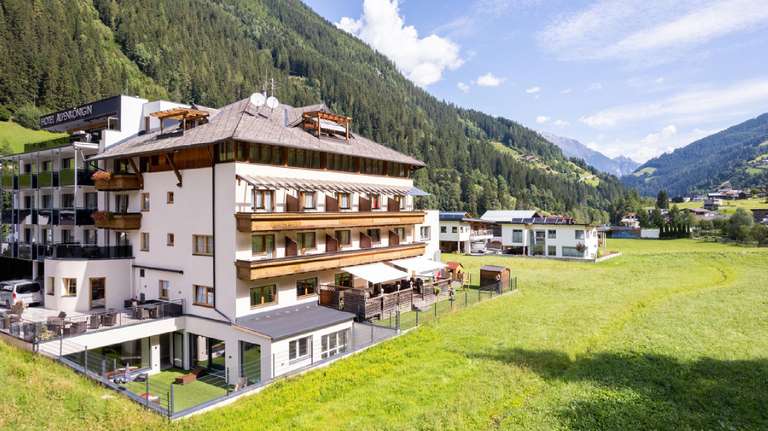 Flash Sale – Tirol: 2 Nächte/2 Personen im 4* Hotel Alpenkönigin mit Halbpension Plus für 278€/Gesamt