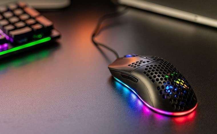 SPEEDLINK Skell Lightweight Gaming Mouse (6 Beleuchtungsmodi, einstellbare Sensorauflösung, ultraleicht) [Amazon Prime]