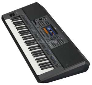 Yamaha PSR-SX700 Entertainer Keyboard, 61 Tasten mit Anschlagdynamik, 7" Touchscreen für 999€ [Musicstore]