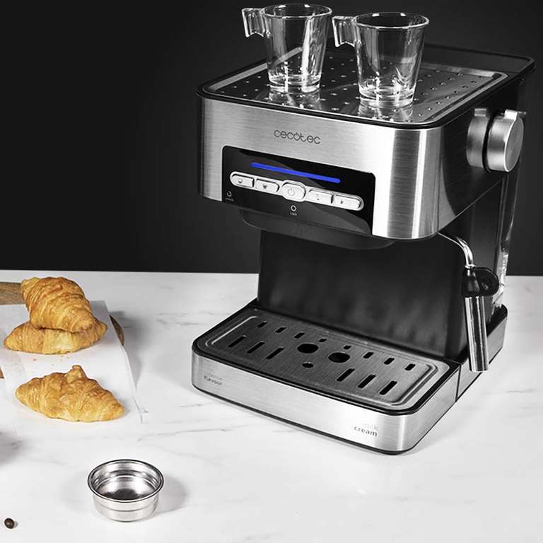 Cecotec Cumbia Power Espresso 20 Barista Aromax Kaffeemaschine 2900 W, 2 Heizsysteme, 20-bar-Druckpumpe, Manometer für 61,90€ (Amazon)