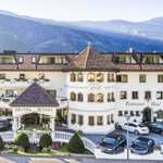 Südtirol: 2 Nächte | 4*S Hotel Rössl | Halbpension mit 5-Gang-Menüs,20€ Wellnessgutschein, E-Bikes etc. | Hochwart-Doppelzimmer ab 438€