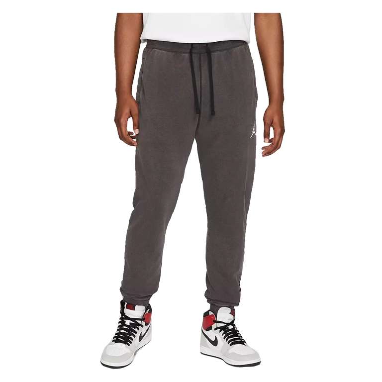 Nike Sale -40% + 10€ mit Code on top, zB: Trainingsanzug Sportswear CE für 34,99€ / Jogginghose Jordan Essentials für 48,99€