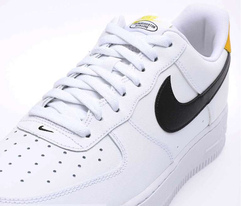 Nike Air Force 1 '07 LV8 Sneaker in white/dark sulphur/opti yellow/black (Gr. 40 - 42)