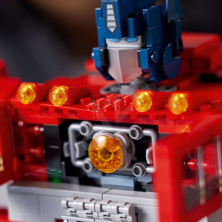 LEGO Icons 10302 Optimus Prime