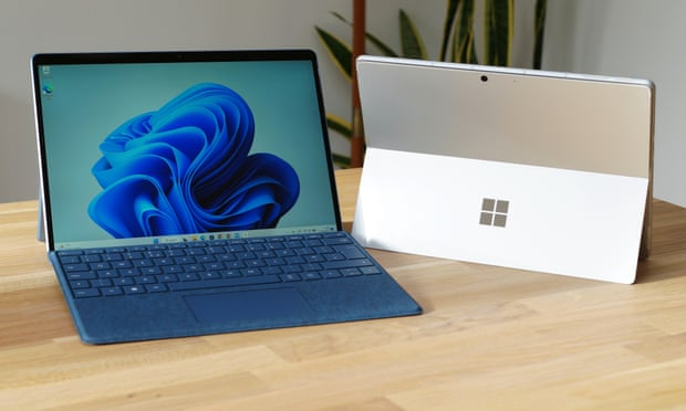 Microsoft Surface Pro 9, Detachable Windows Tablet PC ab 749€, DE-Tastatur, 13" 120Hz, Intel i7-1265U, 32GB RAM, 1TB SSD - refurbished & NEU